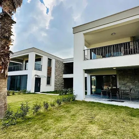 Apartment Bagla Denize Sifir Bahce Kat 2+1 Daire *