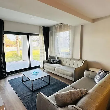 Bagla Denize Sifir Bahce Kat 2+1 Daire Appartement