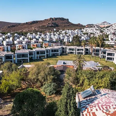 Bagla Denize Sifir Bahce Kat 2+1 Daire Bodrum